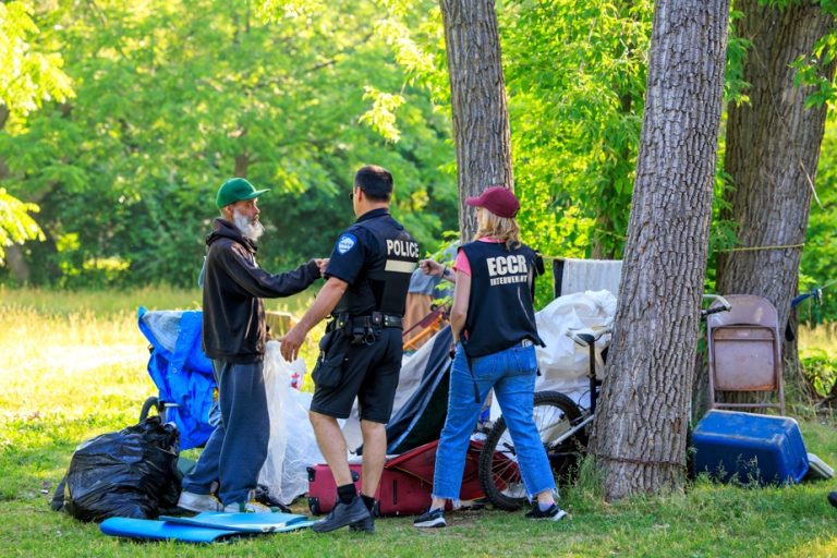 Ahuntsić |  A dismantled homeless camp