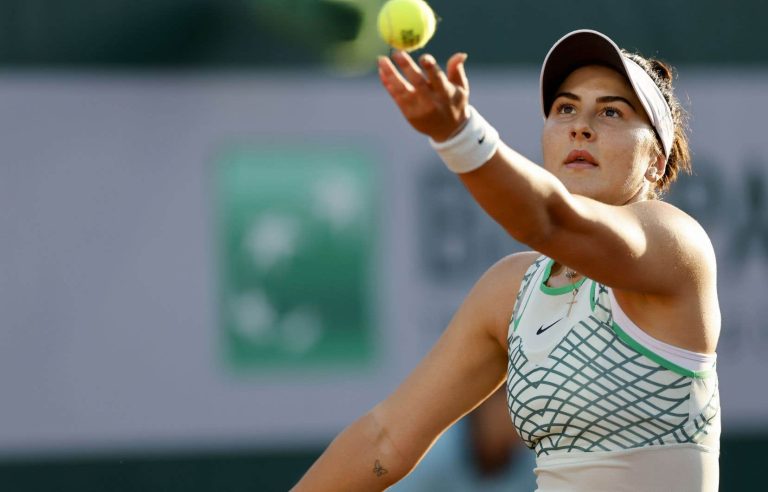 Andreescu advances to the third round at Roland-Garros