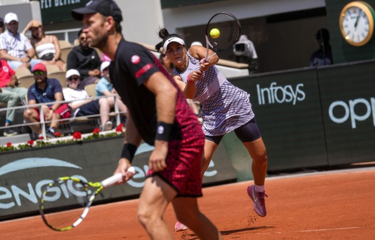 Bianca Andreescu and Michael Venus lose in the mixed doubles final at Roland-Garros