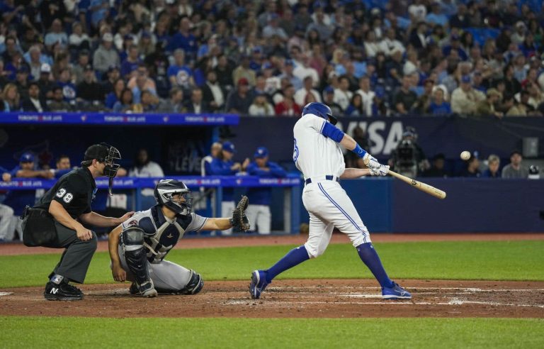 Blue Jays beat Astros 3-2