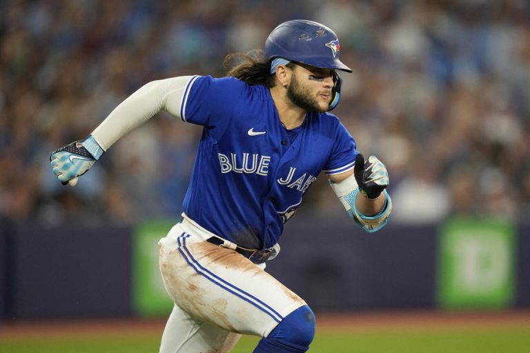 Blue Jays beat Athletics 7-3