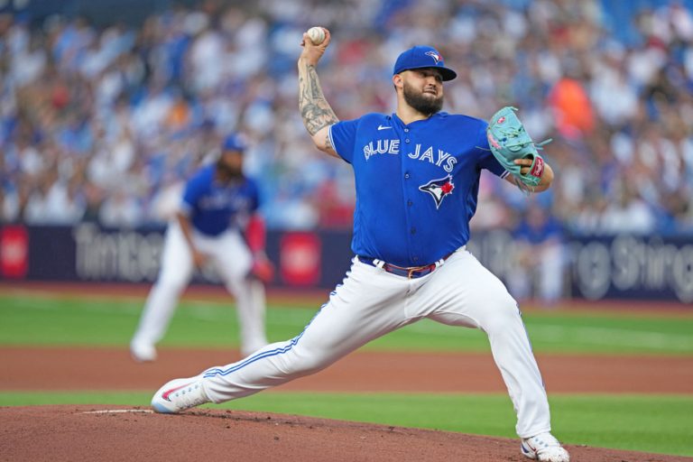 Blue Jays trade Alek Manoah to minor leagues