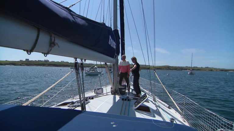 Breton musician Yann Tiersen casts off on a sailboat for an eco-responsible tour