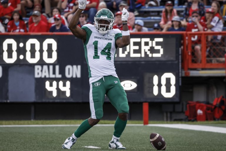 CFL |  Roughriders beat Stampeders in overtime