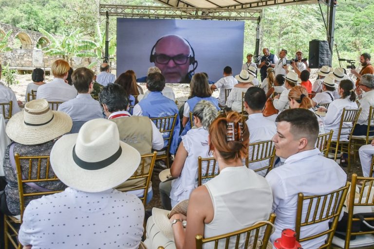 Colombia |  Discovery of a mass grave near Venezuela on the indications of a former paramilitary leader