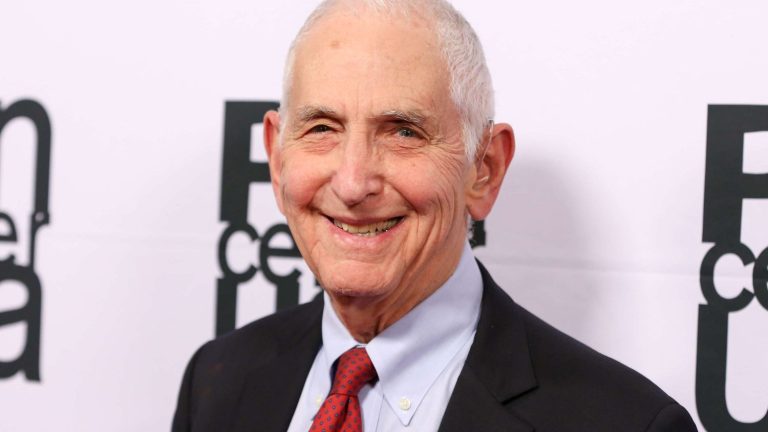 Daniel Ellsberg, ‘Pentagon Papers’ Vietnam War whistleblower, dies at 92