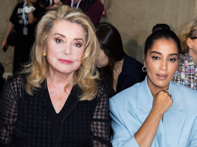 Dazzling alongside Leila Bekhti at the Ami fashion show, Catherine Deneuve arouses questions from Internet users!