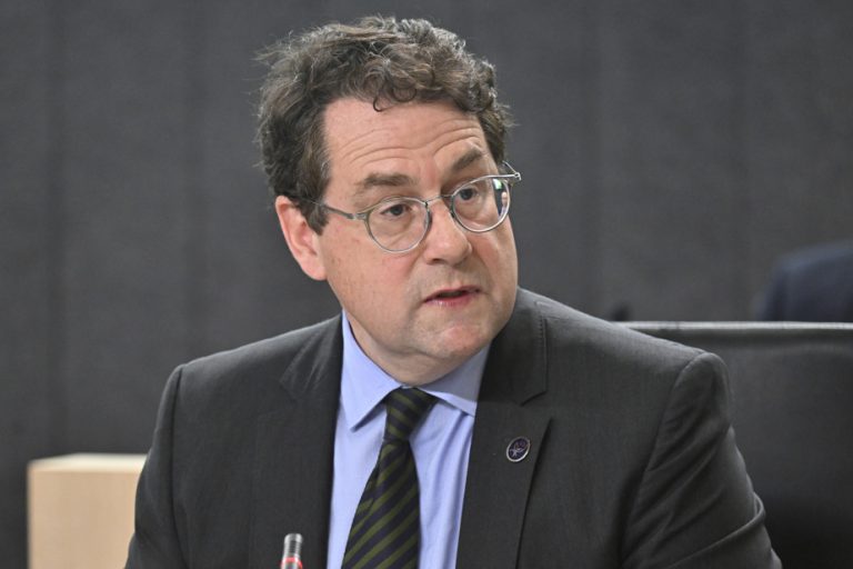 Educational Reform |  Spat between Drainville and the FAE