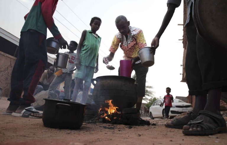 Fighting continues in Sudan, civilians flee Darfur