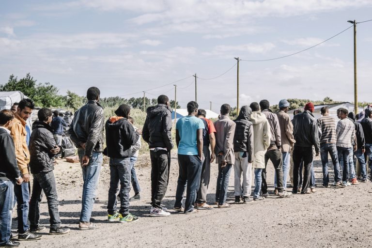 France |  A camp of 350 migrants evacuated in Calais