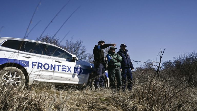 Frontex says Athens ignored offer to fly to migrant shipwreck site