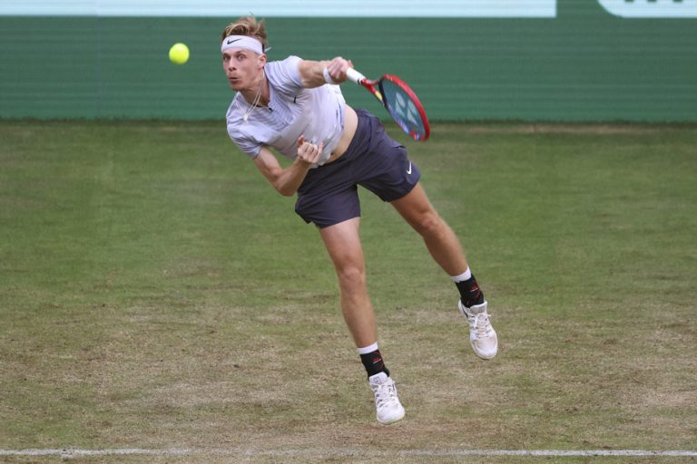 Halle Tournament |  Denis Shapovalov loses to Alexander Zverev in the second round