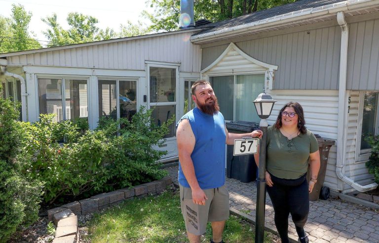 In Quebec, young people are turning to mobile homes to become owners