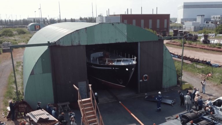 Jacques Brel’s magnificent sailboat finally restored