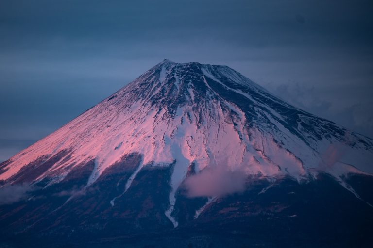 Japan |  Call to limit hikers to Mount Fuji