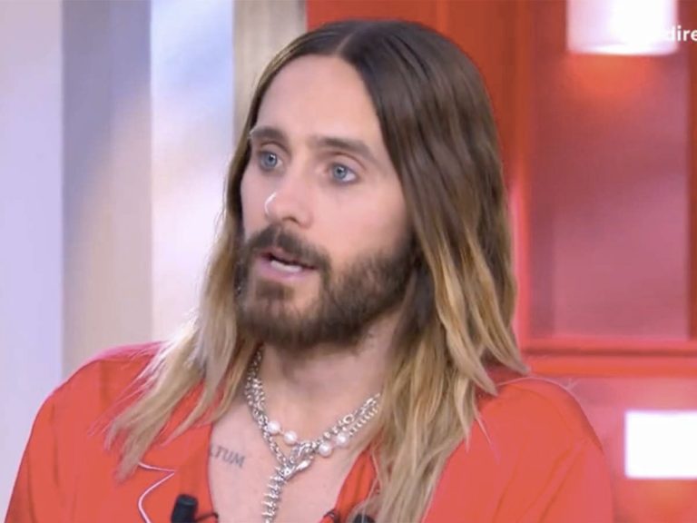 Jared Leto’s surprising proposal to Anne-Elisabeth Lemoine live in “C à vous”