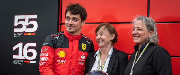 Joann and Mélanie Villeneuve are touched by the tribute paid by Ferrari driver Charles Leclerc