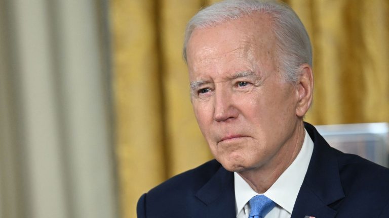 Joe Biden signs into law the law ruling out a default in the country