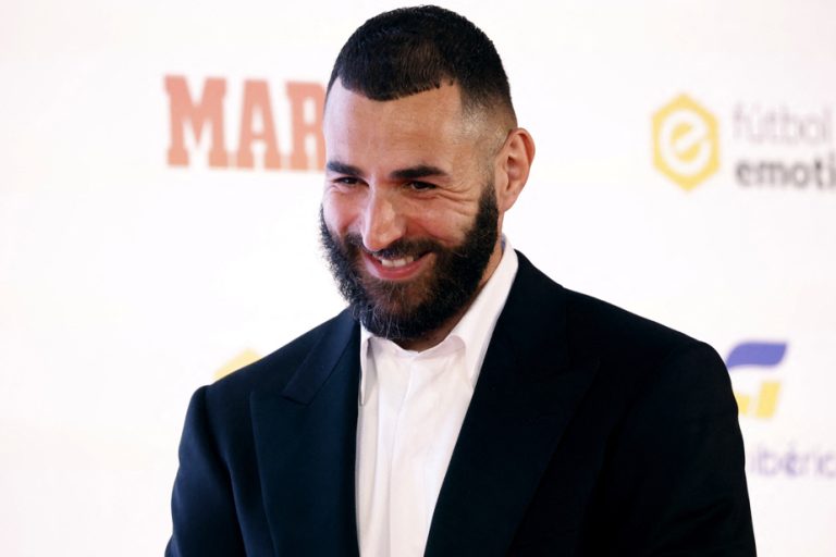 Karim Benzema denies rumors without giving any hint about his future