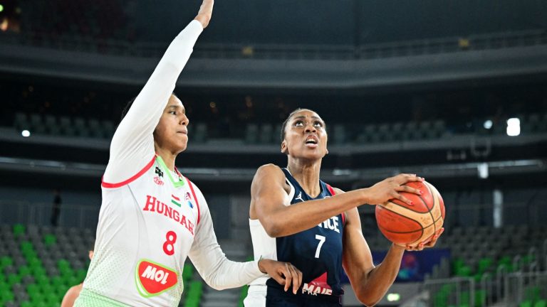 Les Bleues maintain their lead… follow the small final between France and Hungary