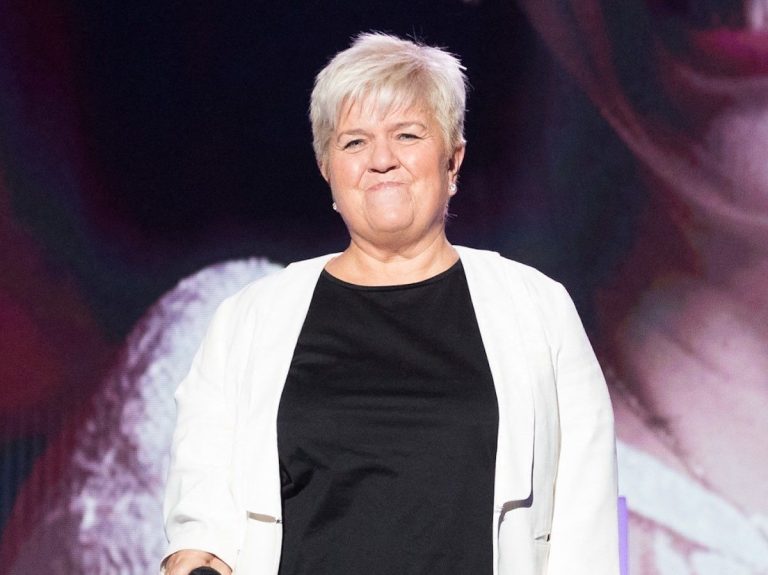 Live on the radio, actress Mimie Mathy reveals that she does not know where her husband is!