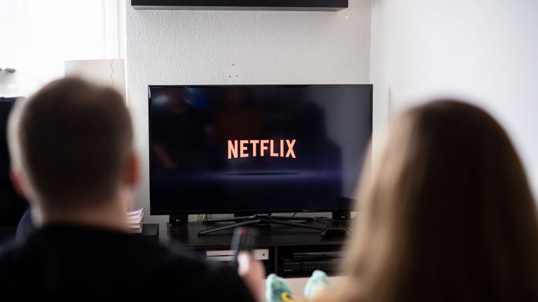 Netflix could launch live sports streaming this fall