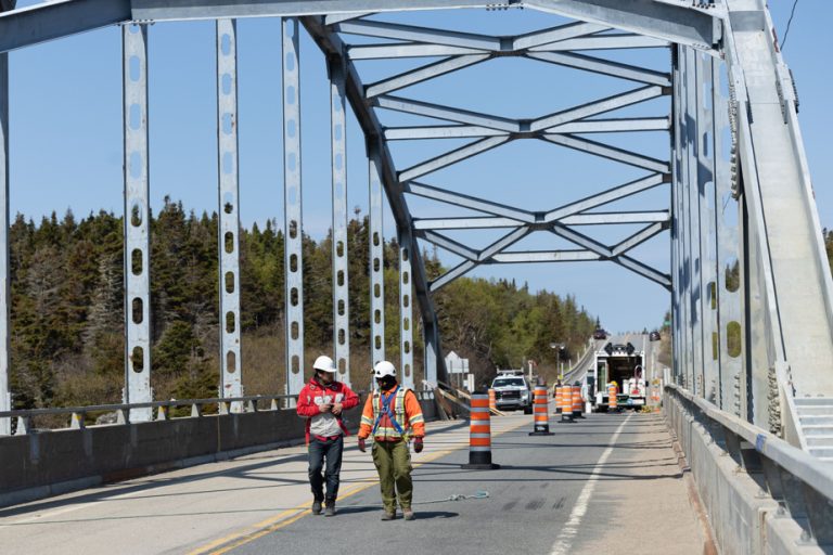 North Shore |  The Touzel bridge will reopen to light vehicles on Thursday