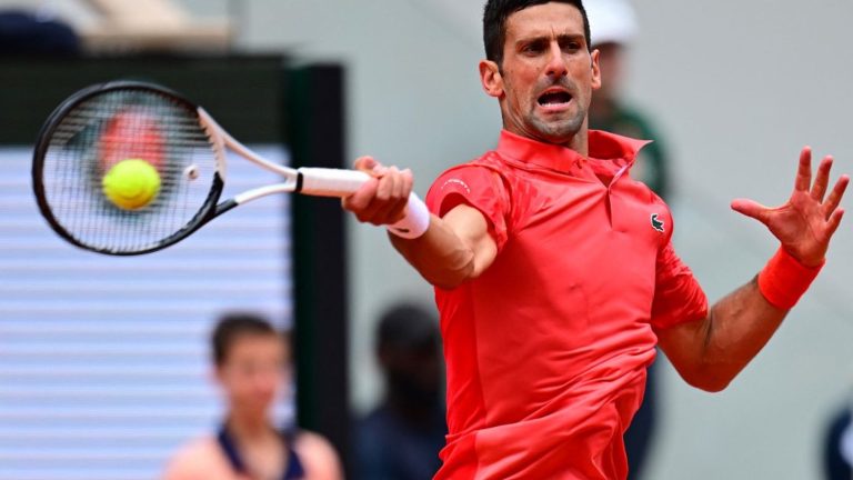 Novak Djokovic breaks down against Casper Ruud in the first set