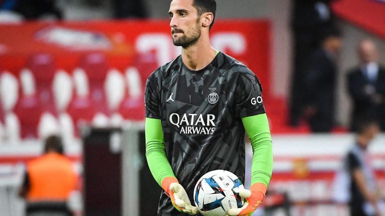 PSG goalkeeper Sergio Rico “communicates and calls us by our names” rejoices his wife