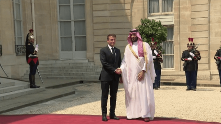 Politics: Emmanuel Macron received the Saudi Crown Prince