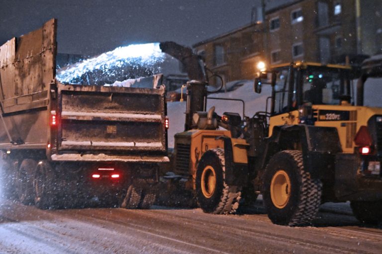 Quebec’s snow removal policy is bogged down