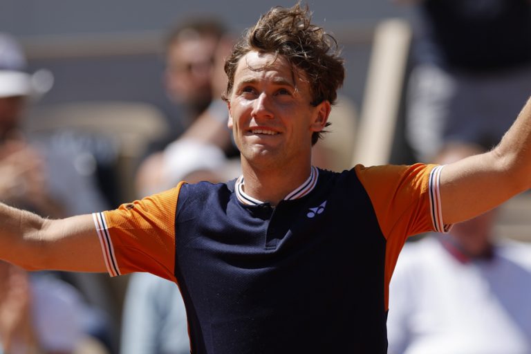 Roland Garros |  Casper Ruud advances to Round 3