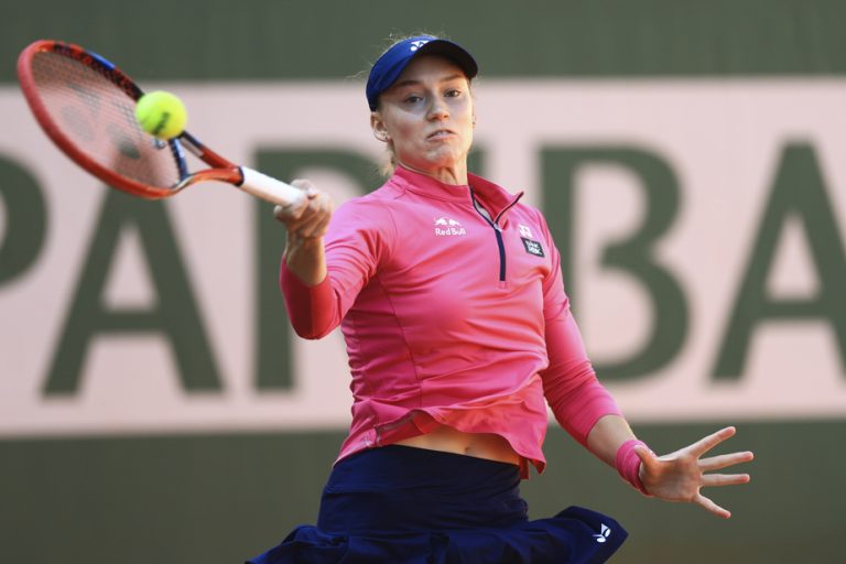 Roland Garros |  Sick, Elena Rybakina forced to retire