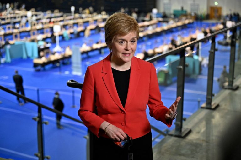 Scottish National Party Funding |  Former Prime Minister Nicola Sturgeon claims his innocence after 7 hours in police custody