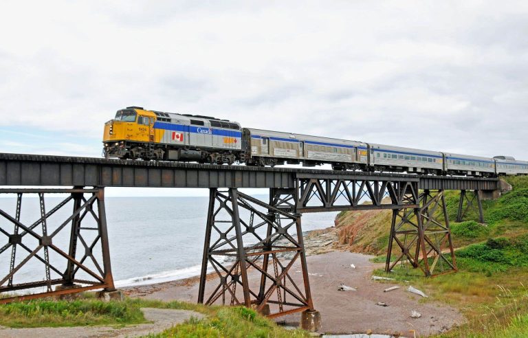 The Gaspésie railway will once again go to Gaspé by 2026