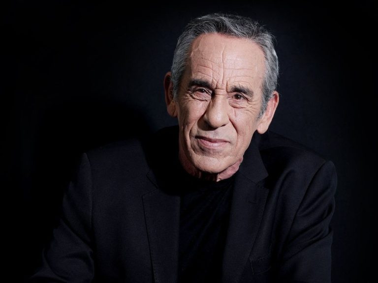 Thierry Ardisson cropped by the sons of Coluche for the number of “Hotel du temps” on their father?