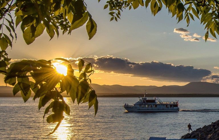 Three summer activities on the banks of the St. Lawrence River, in Montmagny