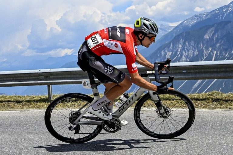 Tour of Switzerland |  Jerseys change hands