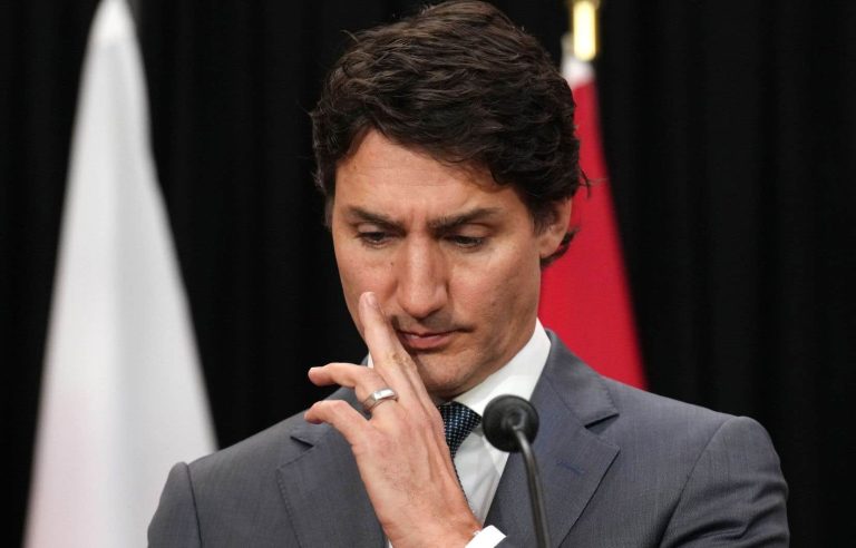 Trudeau continues to support David Johnston despite calls for his resignation