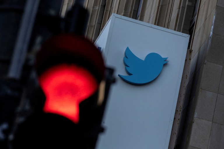 Twitter |  Content moderation director resigns