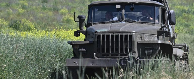 Ukraine: Russian army retreats in south and east, says Wagner boss