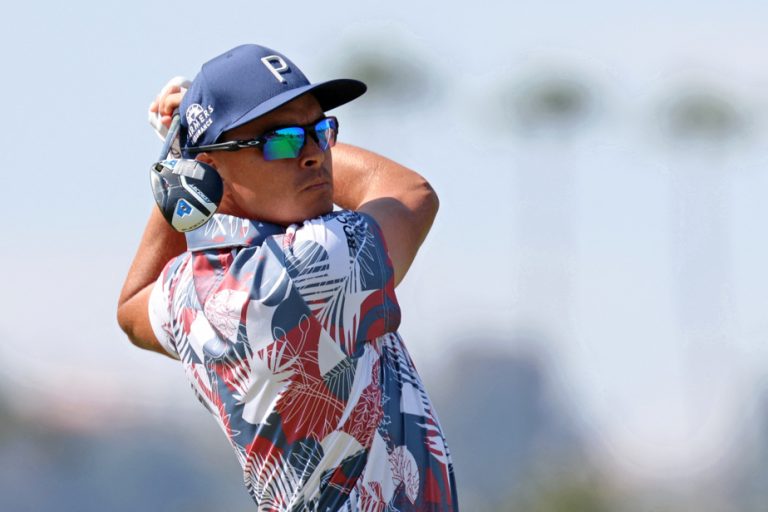 United States Open |  Rickie Fowler alone at the controls