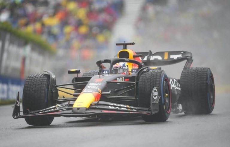 Verstappen first in wet qualifying