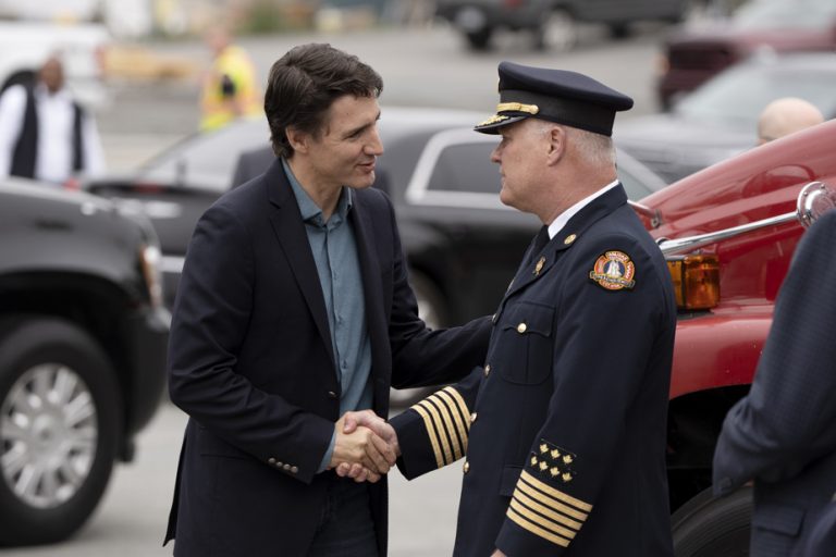 Visiting Nova Scotia |  Justin Trudeau Thanks Responders Fighting Wildfires