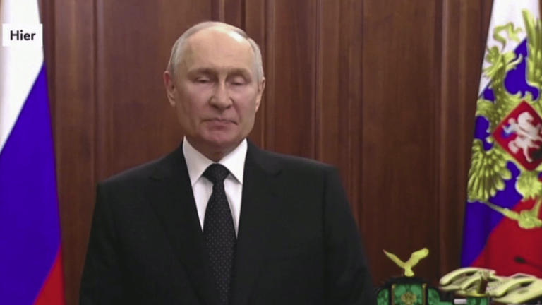 Vladimir Putin has still not spoken since the withdrawal of militiamen from Russia