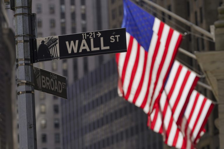 Wall Street down sharply at the start of the session