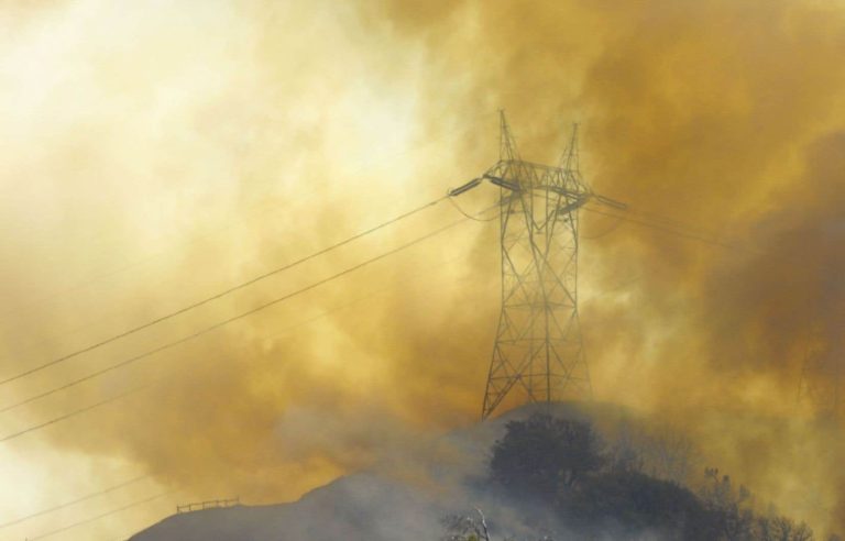 Wildfire smoke particles disrupt electricity transmission