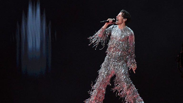 With Harry Styles, the Stade de France turned pink with pleasure