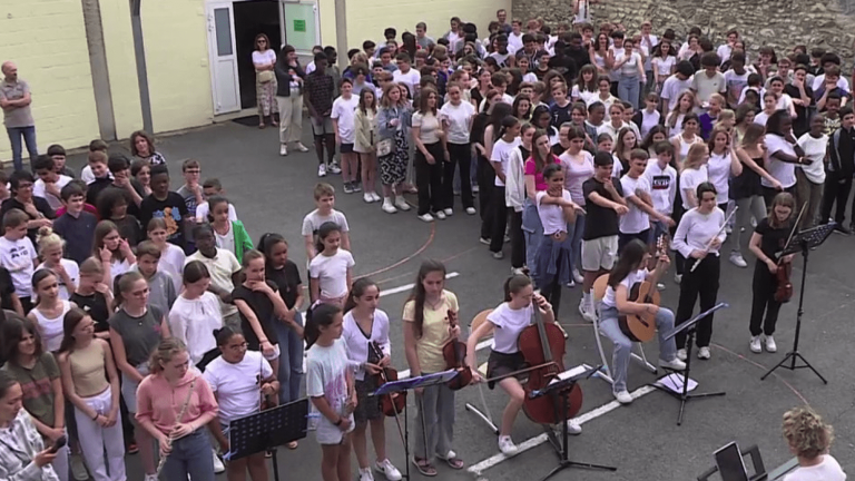 a college in Compiègne, in the Oise, raises awareness against school harassment