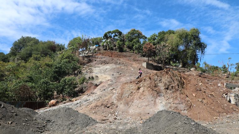 a month after the demolition of the Talus 2 slum, its former inhabitants live “scattered” and “without hope”